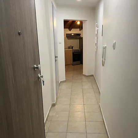 דירה Sweet Wooden